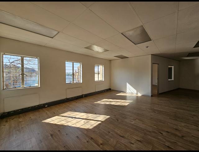 759M² WAREHOUSE TO LET IN LINBRO PARK